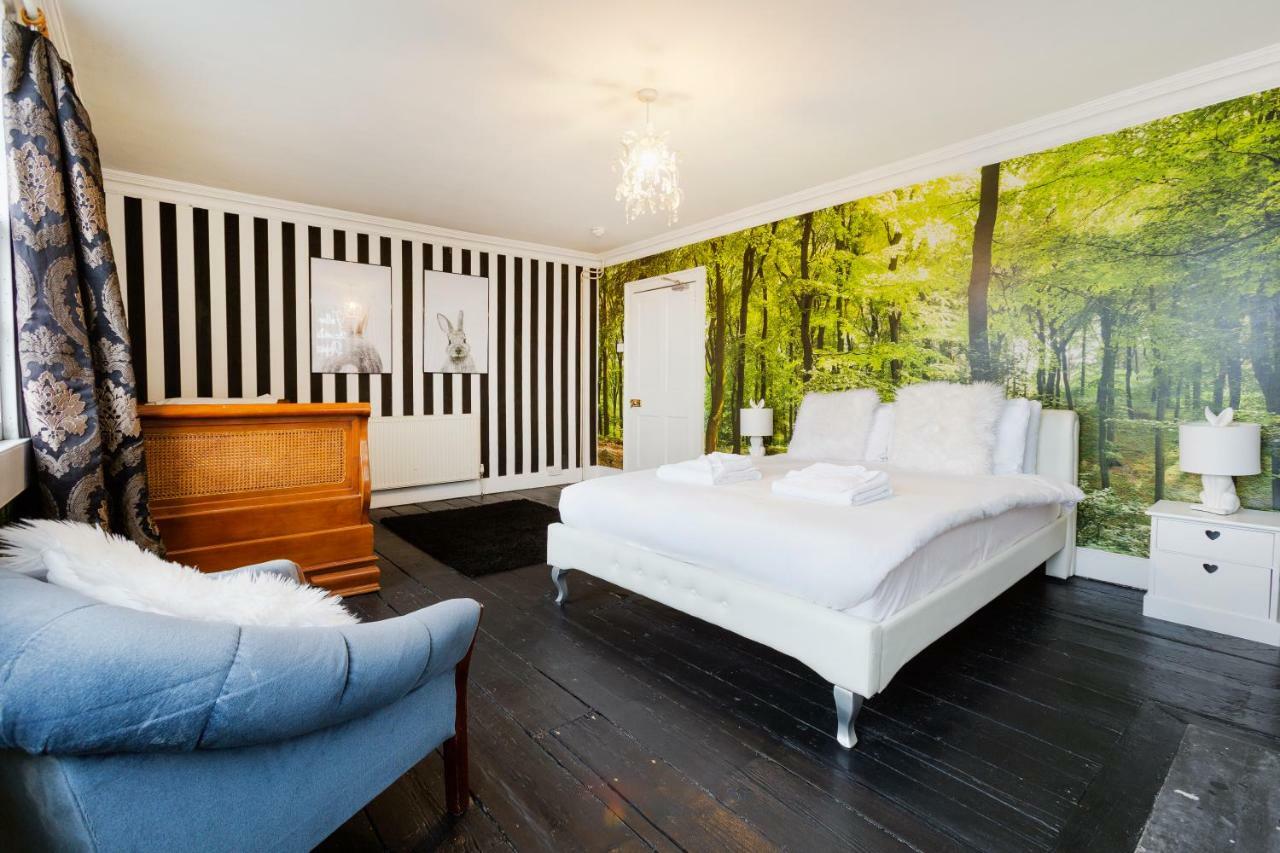 The Wonderland Townhouse - Alice In Wonderland 7Bdr Home Bath Exteriér fotografie